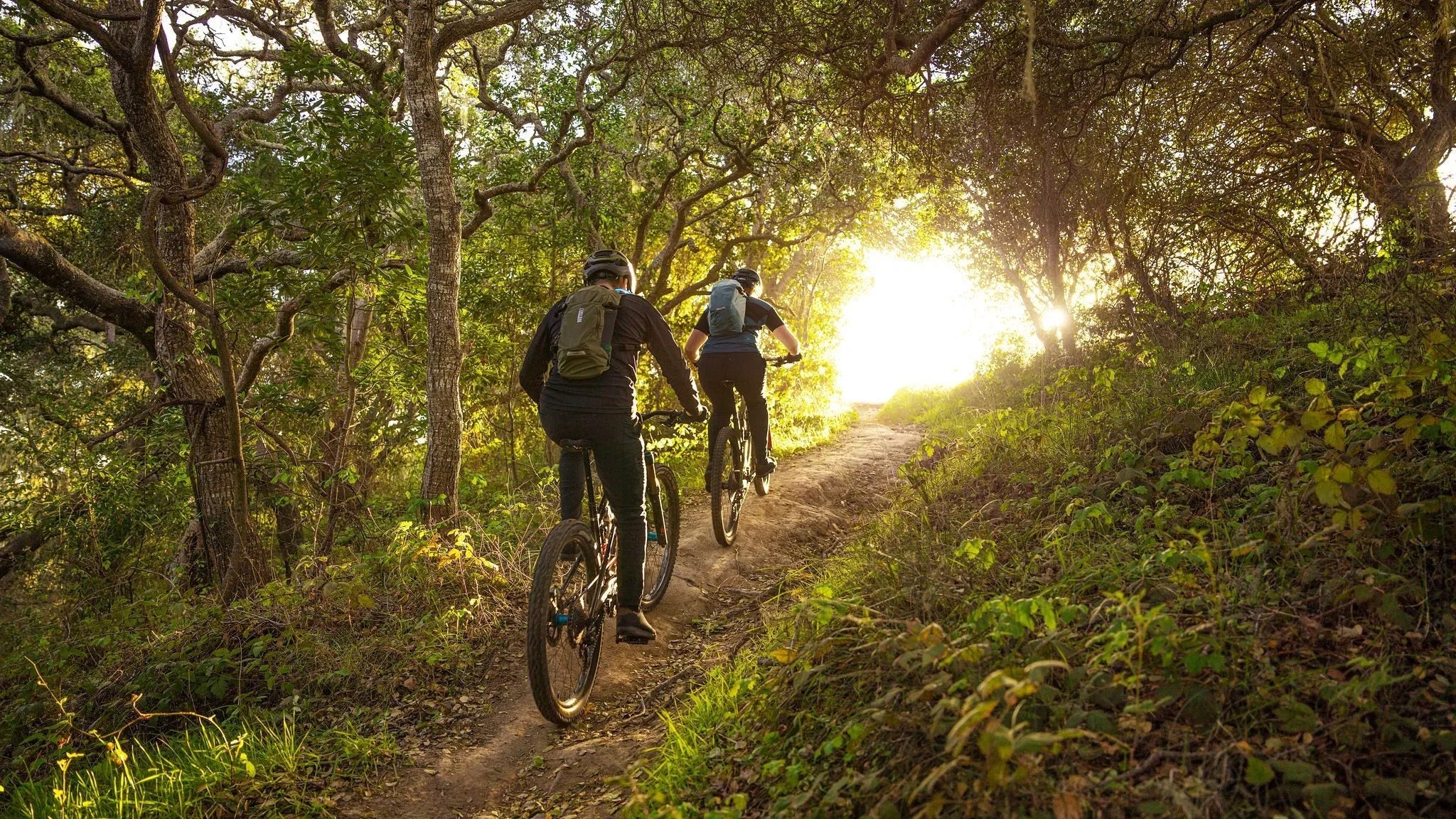 Garrafa térmica para bike: Guia de Uso e Melhores Modelos | CamelBak