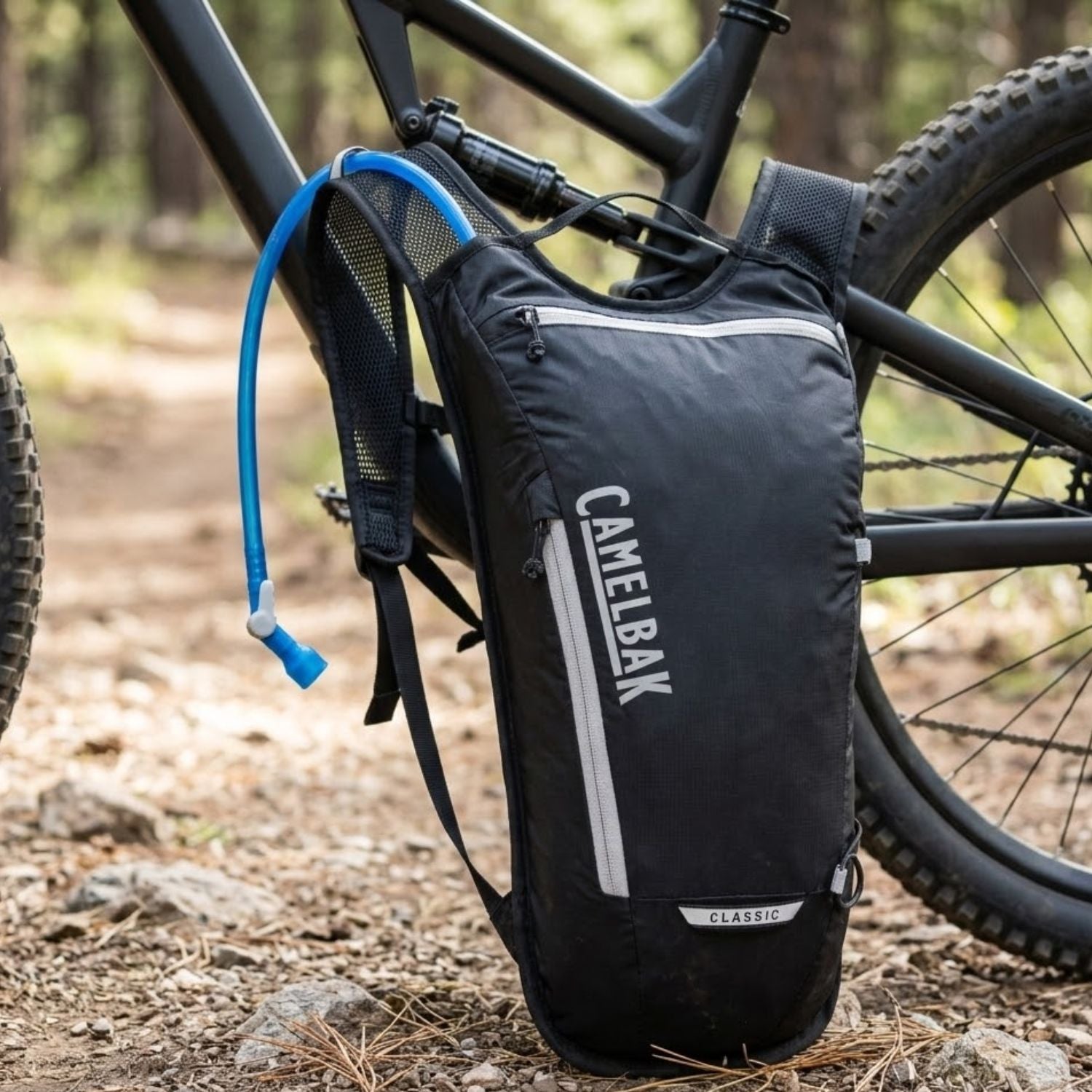 MOCHILA DE HIDRATACAO CAMELBAK CLASSIC LIGHT 70OZ / 2,070ML - BLACK (PRETO)
