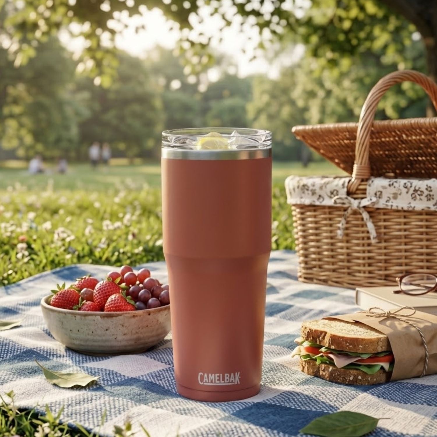 COPO TERMICO CAMELBAK THRIVE TUMBLER VSS 30OZ / 888ML - SIERRA RED (VERMELHO)