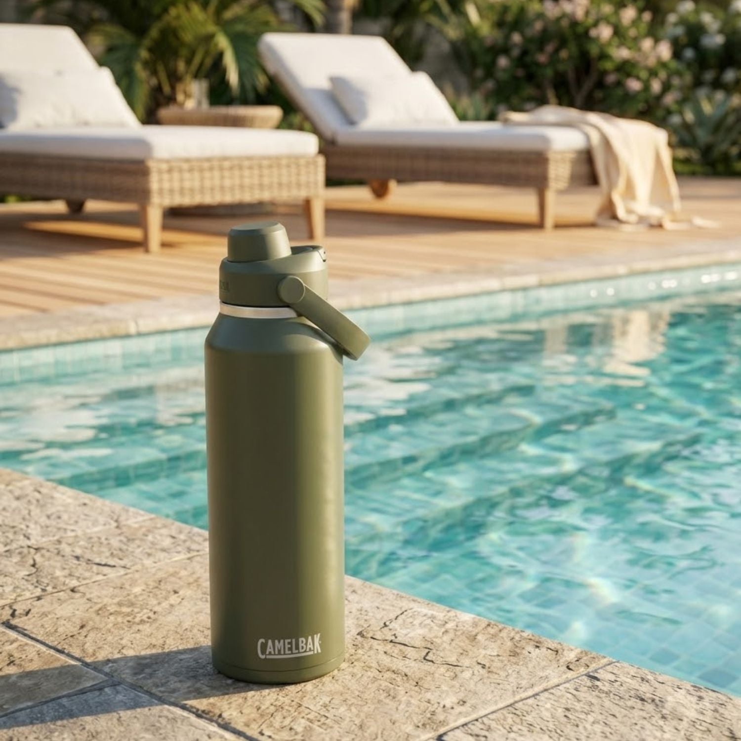 GARRAFA TERMICA CAMELBAK THRIVE CHUG VSS 40OZ / 1,183ML - MOSS (VERDE)
